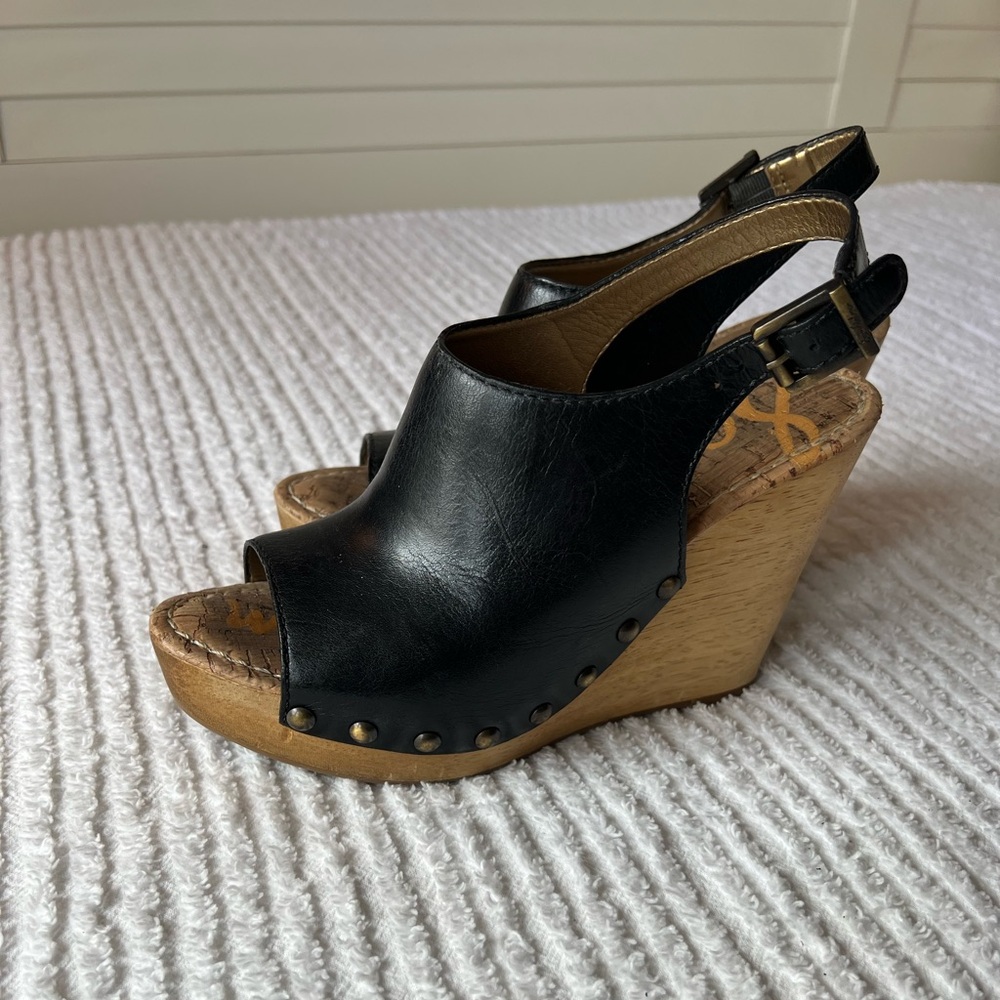 Sam Edelman Camilla Wedge sandal heel in black with light brown wood accent 7.5